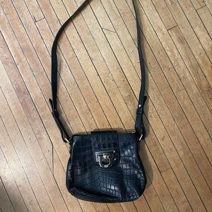 DKNY cross body bag, excellent like-new condition
